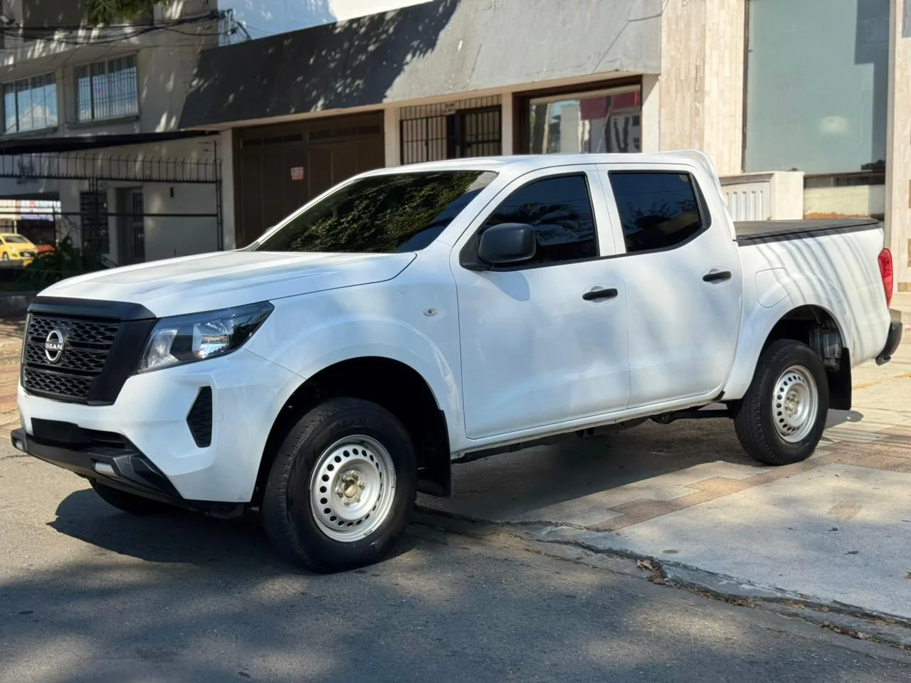 NISSAN FRONTIER